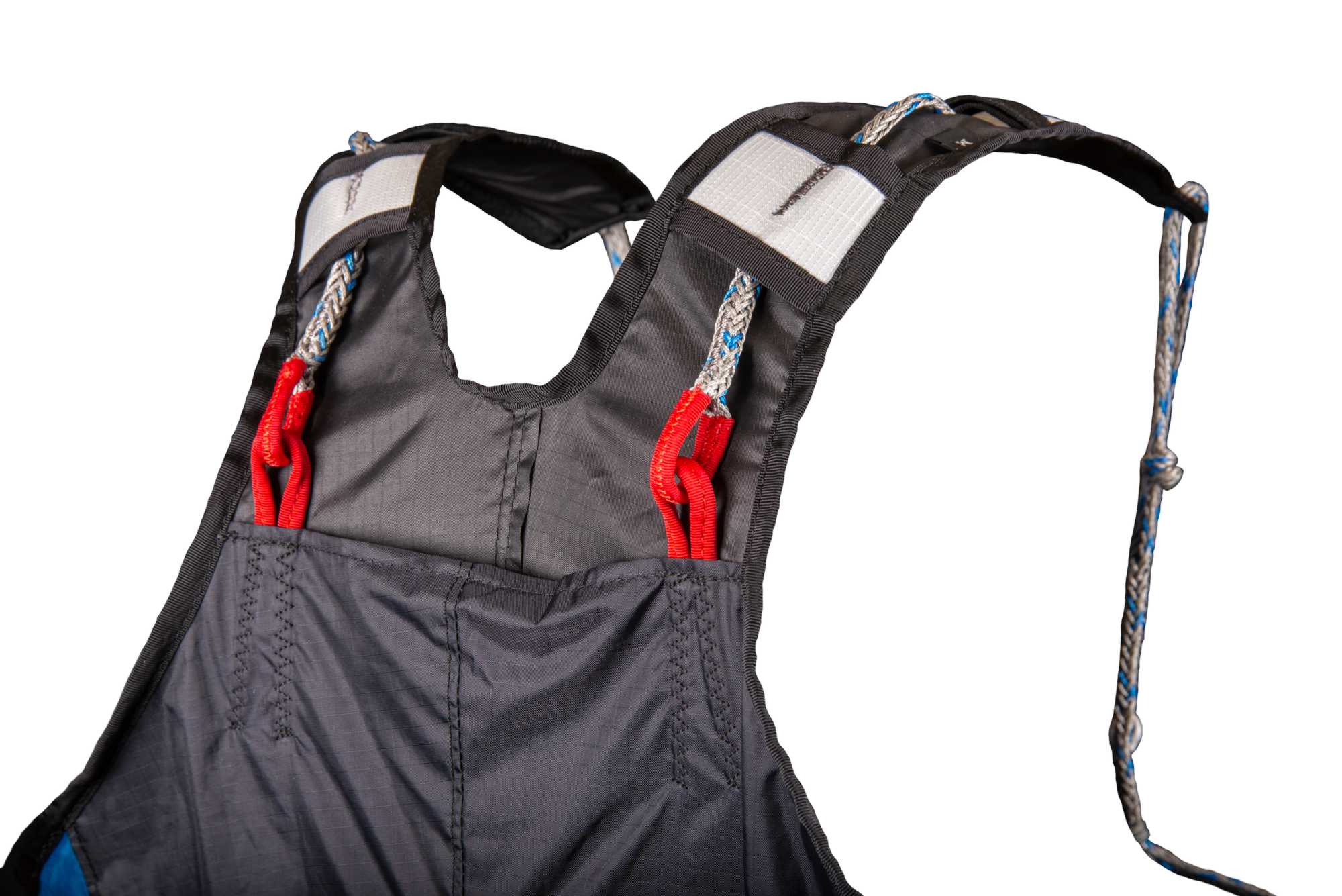 Reserve connection at the shoulders